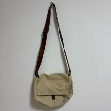 tobiuo 베이지 캔버스 숄더백