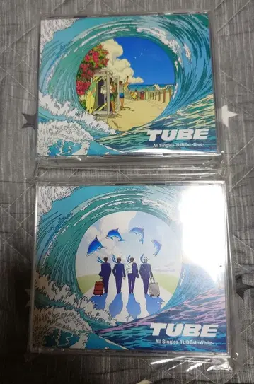 All Singles TUBEst -Blue-,-White- 2장 세트