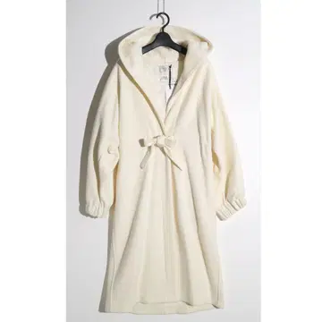 새상품 정가 173,800엔 forte_forte 후디 가운 코트