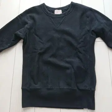 SONGUERRA 블랙 양V 맨투맨 트레이닝복 36