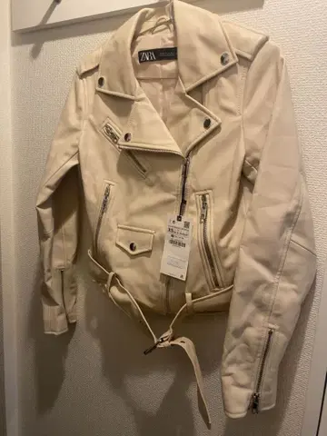 ZARA 인조 가죽 라이더스 크림 XS