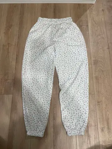 더블씨 리틀 플라워 맨투맨 트랙 팬츠