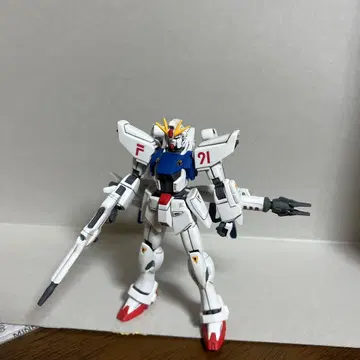 HG F91 건담 프라모델