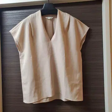 PLST 플라스테 드라이 갭바 V넥 턱 블라우스 Theory 띠어리