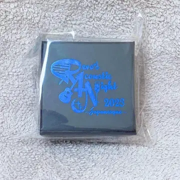 [ 미개봉 ] 산호라 Revo's Acoustic Night 핀 배지