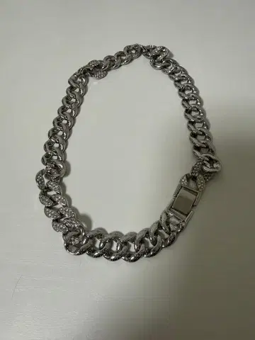 실버 체인 목걸이