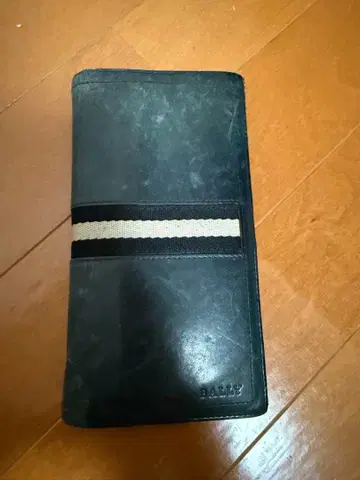 BALLY 네이비 장지갑 가죽