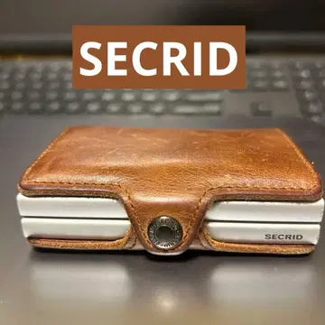 SECRID 슬라이드식 카드 케이스 브라운