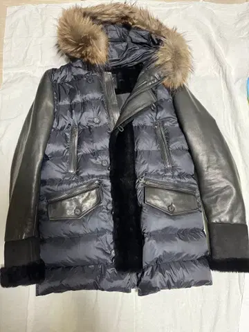 EMMETI 다크 그레이 다운 자켓