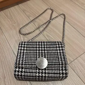 릴리 브라운 하운드투스 체크 패턴 숄더백