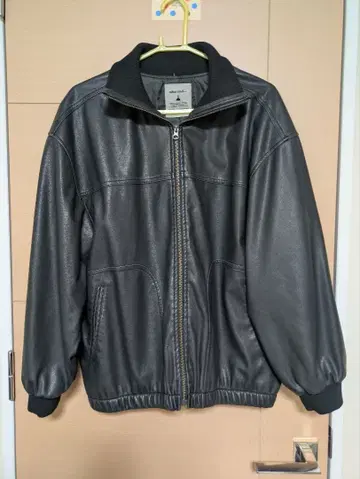 niko and - 블랙 가죽 자켓