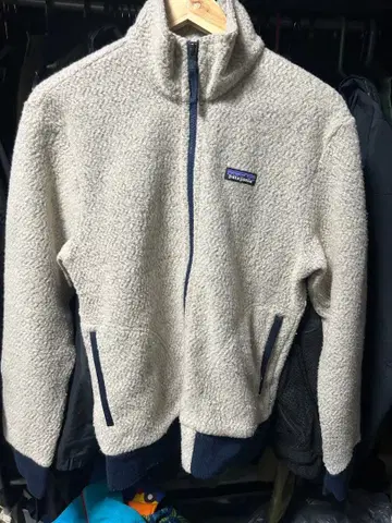 주말까지 이 가격 Patagonia 플리스 자켓 크림색 S 사이즈