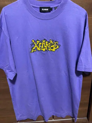 XLARGE 퍼플 자수 티셔츠