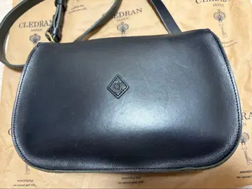 CLEDRAN 블랙 가죽 숄더백