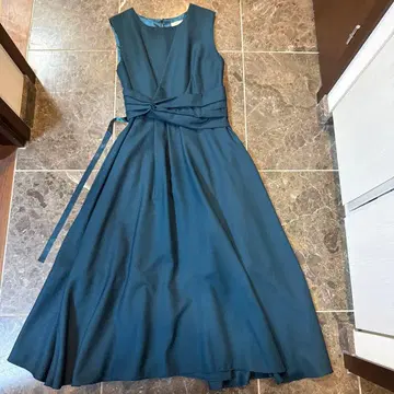 grove 다크 블루 플레어 드레스 M 사이즈