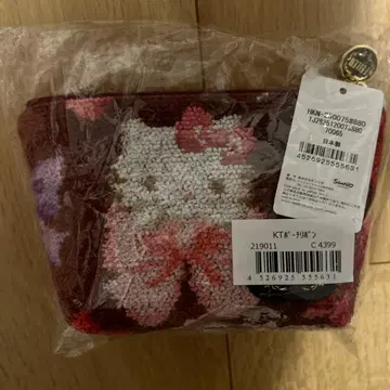 미사용 새상품 헬로키티 FEILER 파우치 리본 한정판 산리오