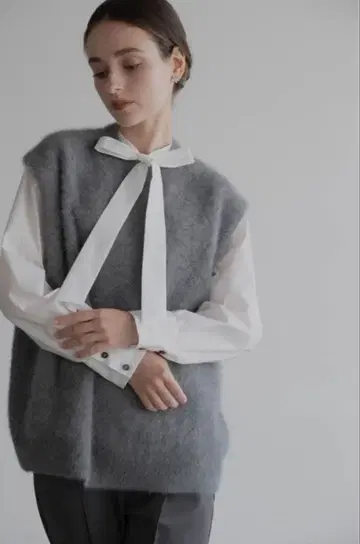 OHGA FOX KNIT VEST 캐시미어 베스트