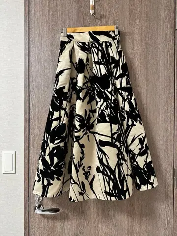 FRAY I.D 플로키 플레어 스커트 플레어 스커트