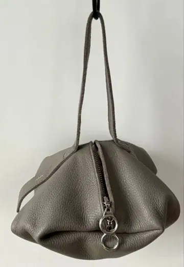 nouer 누에르 원 핸들 카우 가죽 백 그레이