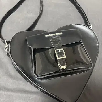 닥터마틴 하트 백팩(BLACK, FREE)