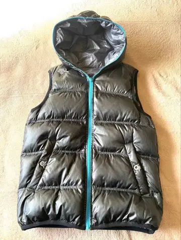 데상트 다운 베스트 후드 부착