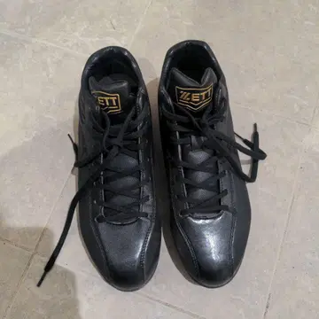 ZETT 블랙 스파이크 슈즈