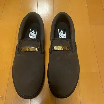 V98CF CHN SLIP ON BROWN/BLACK