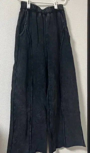 지나시스 블리치 가공 스웨트 팬츠