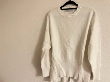 슈가 로즈 니트 스웨터