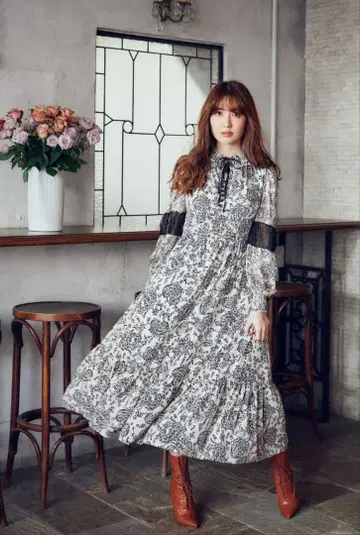 herlipto Winter Floral Long-sleeve Dress
