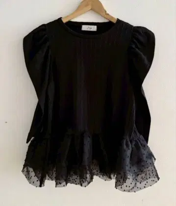 Myu TuTuT 블랙 셔츠