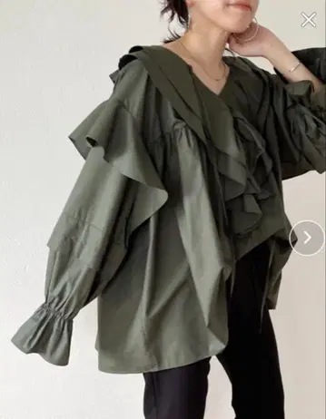 wee9s 위크스 긴팔 프릴 블라우스 F 카키