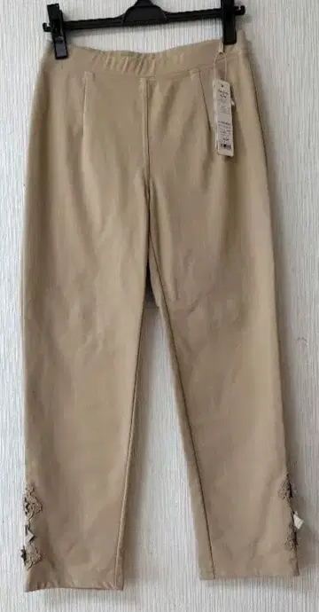 새상품 슈퍼뷰티 40 베이지 레이스 캐주얼 팬츠 속기모