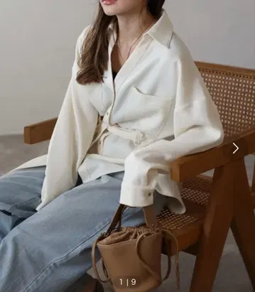 봉쥬르 사간 라이트 트위드 벨트 포함 셔츠