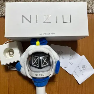 NIZIU 공식 응원봉 작동 확인 완료