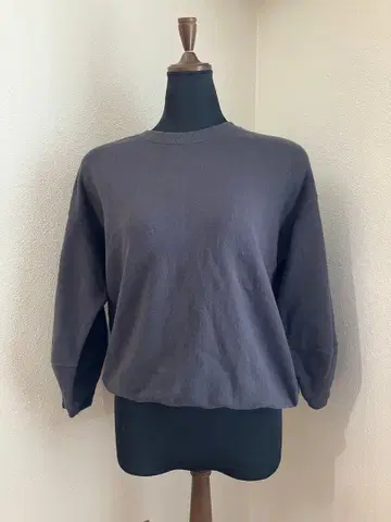 가을 할인 판매 그레이 크루넥 긴팔 프릴 소매 38 M 월드