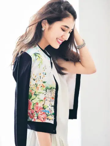 CHESTY 레어 회화 패턴 가디건 네이비