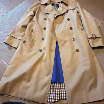 아쿠아 스큐텀 트렌치코트