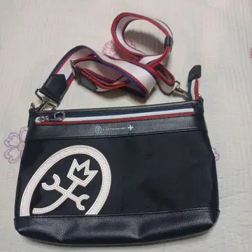 CAYLADAME 숄더백 블랙/화이트/레드