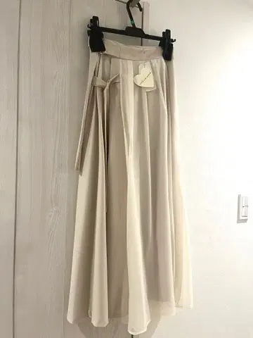 택 포함 새상품 트란테안 롱 스커트