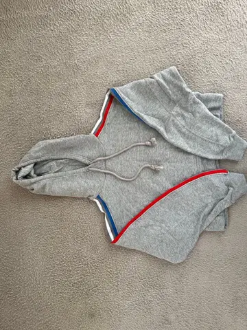 아디다스 그레이 후드 부착 후드티