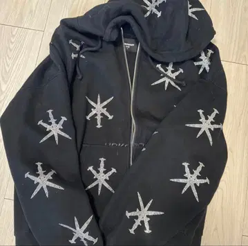 UNKNOWN LONDON // 블랙 지퍼 후드티 L 라이트 스톤