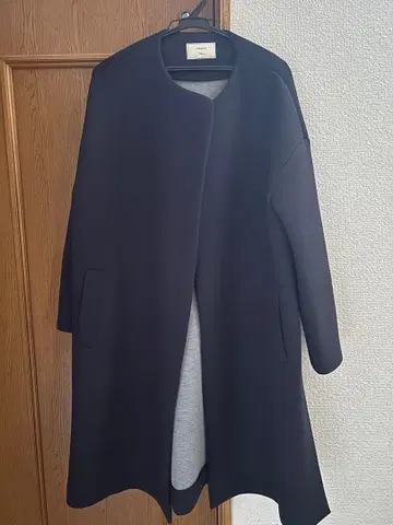 ebure 네이비 롱 코트