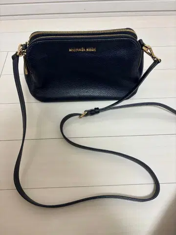 마이클코어스 숄더백