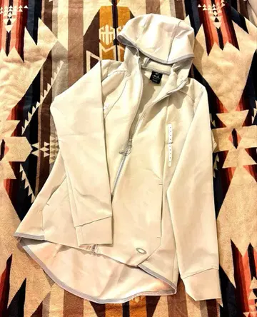 오클리 지퍼 후드티 슬림 실루엣