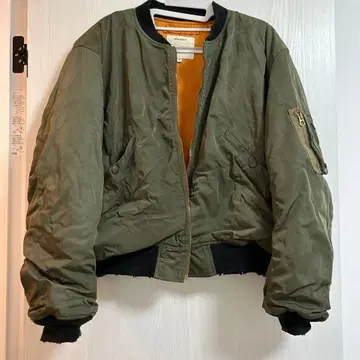 moussy 데미지 가공 MA-1 자켓