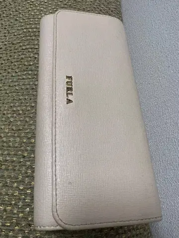 FURLA 베이지 장지갑