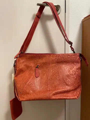 [ 미사용 새상품 ] Dakota 소가죽 숄더백