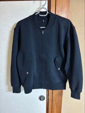 GU 헤비 웨이트 맨투맨 리브 블루종