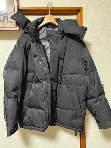 유니클로 +J 다운 자켓 블랙